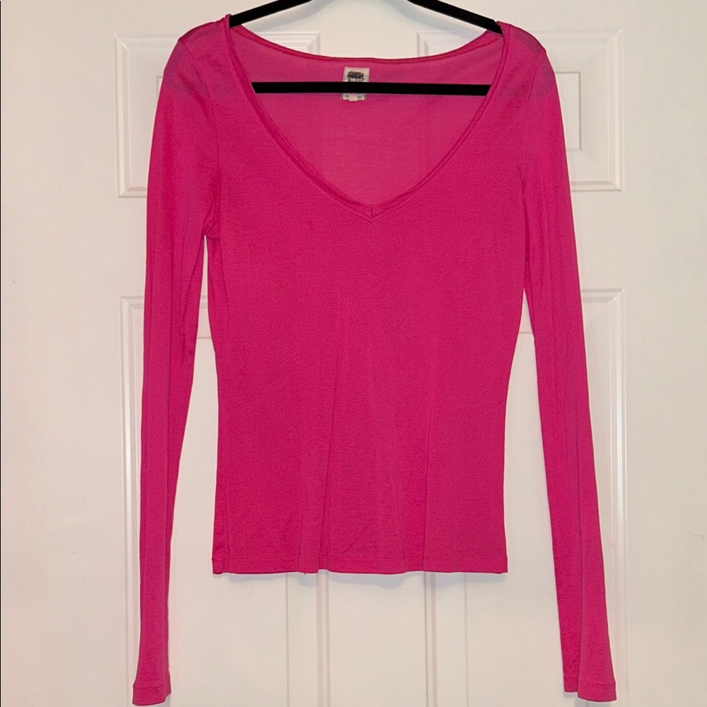 Ruehl No. 925 LS V-Neck Top M Pink Lightweight Knit Everyday Minimalist Barbie
